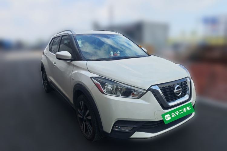 Used Nissan Kicks 2019 1.5L CVT Cool Enjoy Edition Front Right 45 Deg