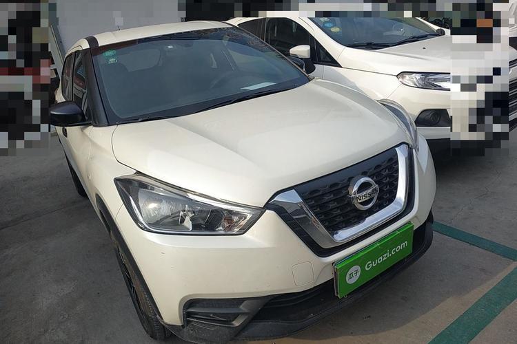 Used Nissan Kicks 2019 1.5L Manual Cool Edition Front Right 45 Deg