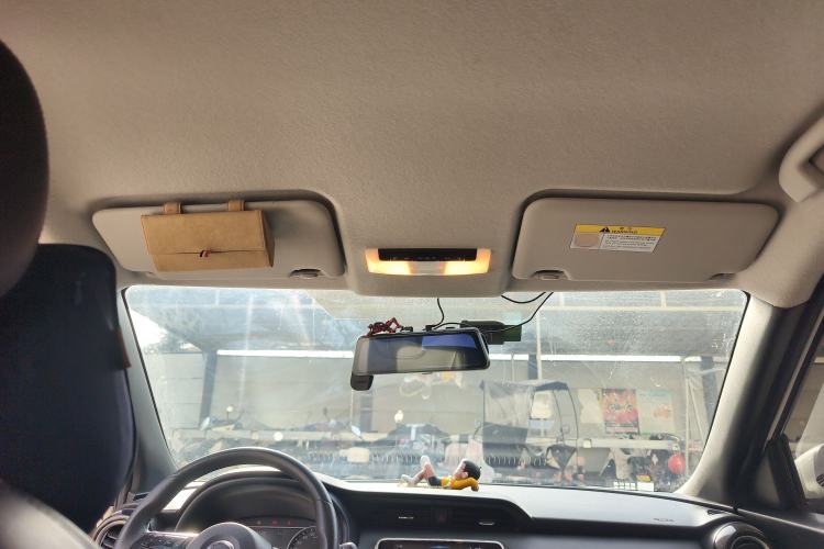 Used Nissan Kicks 2019 1.5L CVT Smart Connect Luxury Edition Headliner