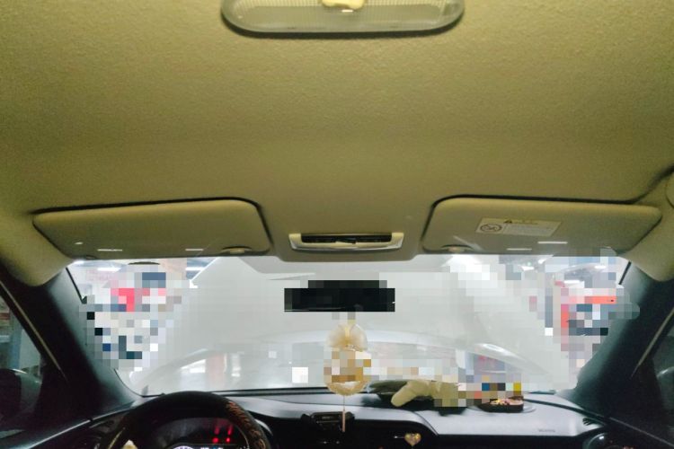 Used Nissan Kicks 2019 1.5L CVT Smart Connect Luxury Edition Headliner