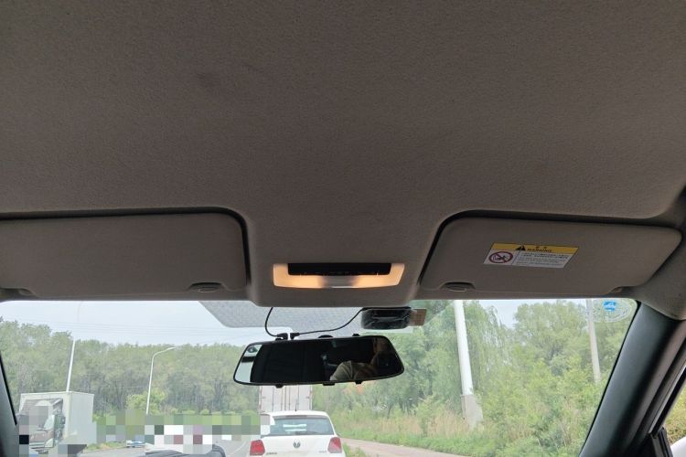 Used Nissan Kicks 2019 1.5L CVT Smart Connect Luxury Edition Headliner