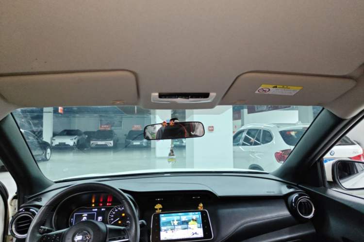 Used Nissan Kicks 2019 1.5L CVT Smart Connect Luxury Edition Headliner