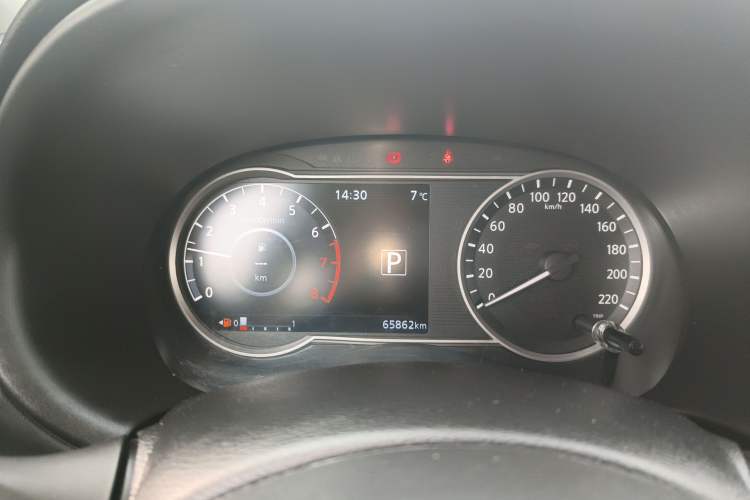 Used Nissan Kicks 2019 1.5L CVT Smart Connect Luxury Edition Instrument Cluster