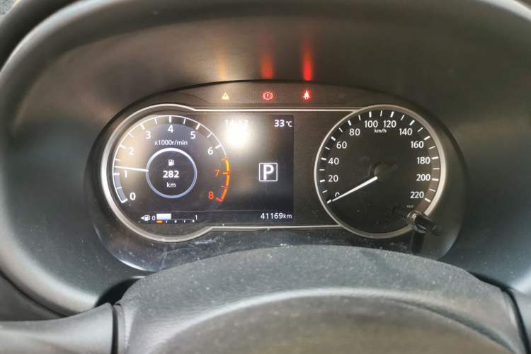 Used Nissan Kicks 2019 1.5L CVT Smart Connect Luxury Edition Instrument Cluster