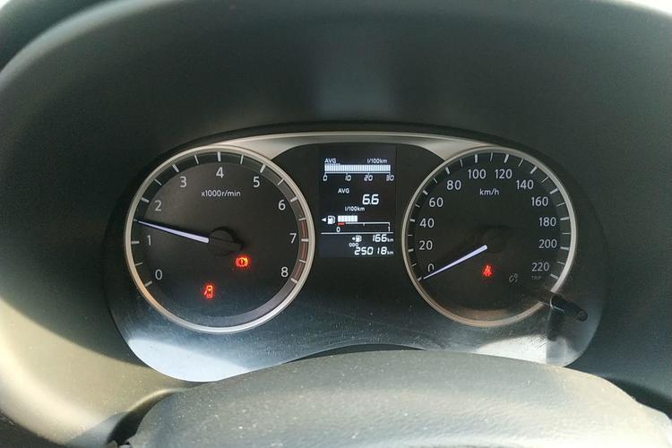 Used Nissan Kicks 2019 1.5L Manual Cool Edition Instrument Cluster