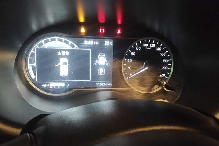 Used Nissan Kicks 2019 1.5L CVT Smart Connect Deluxe Edition Instrument Cluster