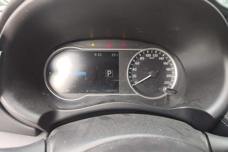 Used Nissan Kicks 2019 1.5L CVT Smart Connect Luxury Edition Instrument Cluster