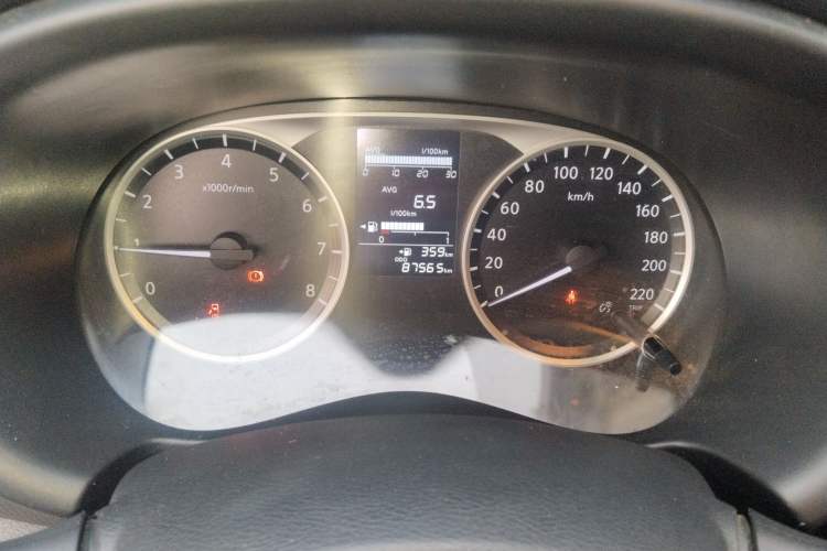 Used Nissan Kicks 2019 1.5L Manual Cool Edition Instrument Cluster
