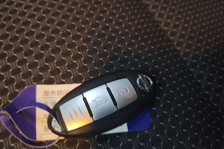Used Nissan Kicks 2019 1.5L CVT Smart Connect Luxury Edition Interior 1