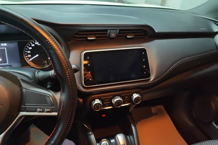 Used Nissan Kicks 2019 1.5L CVT Smart Connect Luxury Edition Interior 3