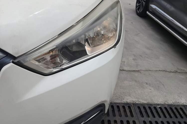 Used Nissan Kicks 2019 1.5L CVT Cool Enjoy Edition Left Front Headlight