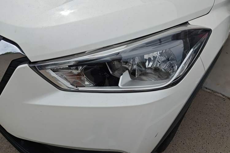 Used Nissan Kicks 2019 1.5L Manual Cool Edition Left Front Headlight