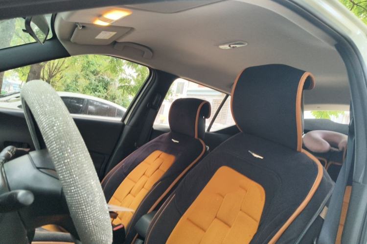 Used Nissan Kicks 2019 1.5L CVT Smart Connect Luxury Edition Left Front Seat