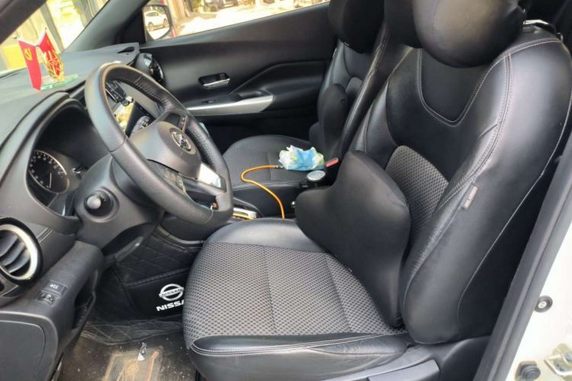 Used Nissan Kicks 2019 1.5L CVT Smart Connect Luxury Edition Left Front Seat