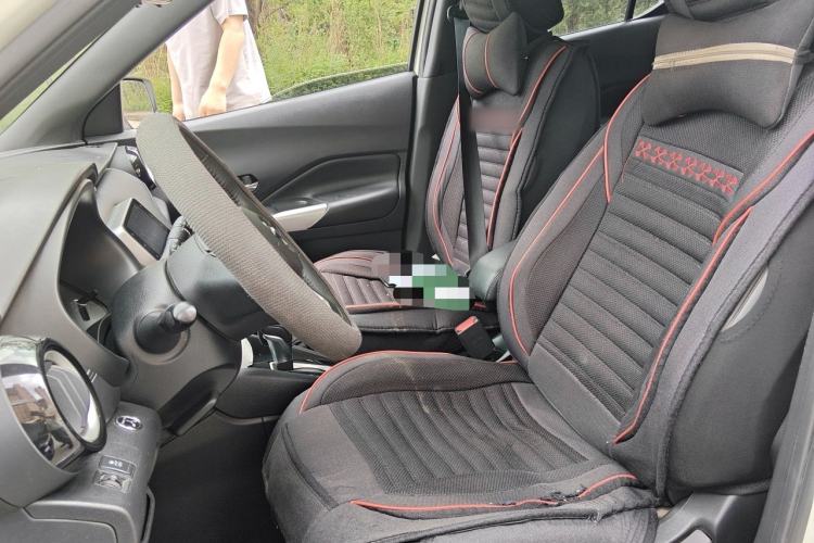 Used Nissan Kicks 2019 1.5L CVT Smart Connect Luxury Edition Left Front Seat