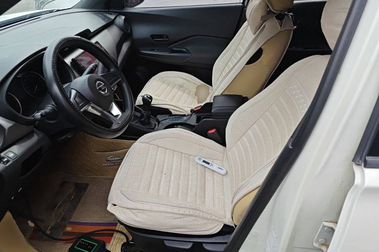 Used Nissan Kicks 2019 1.5L Manual Cool Edition Left Front Seat