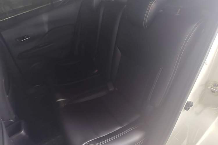 Used Nissan Kicks 2019 1.5L CVT Cool Enjoy Edition Left Rear Seat