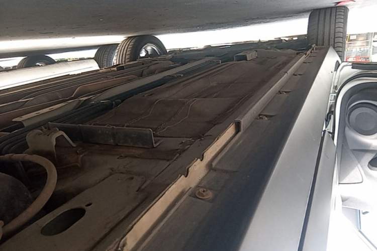 Used Nissan Kicks 2019 1.5L CVT Smart Connect Luxury Edition Left Side Sill