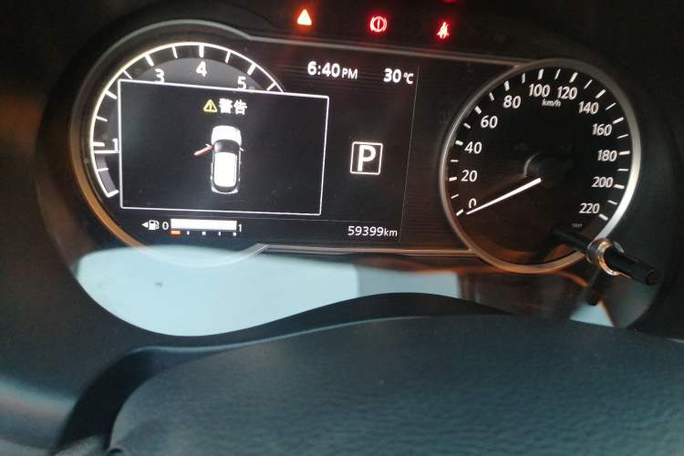 Used Nissan Kicks 2019 1.5L CVT Smart Connect Luxury Edition Odometer Close Up