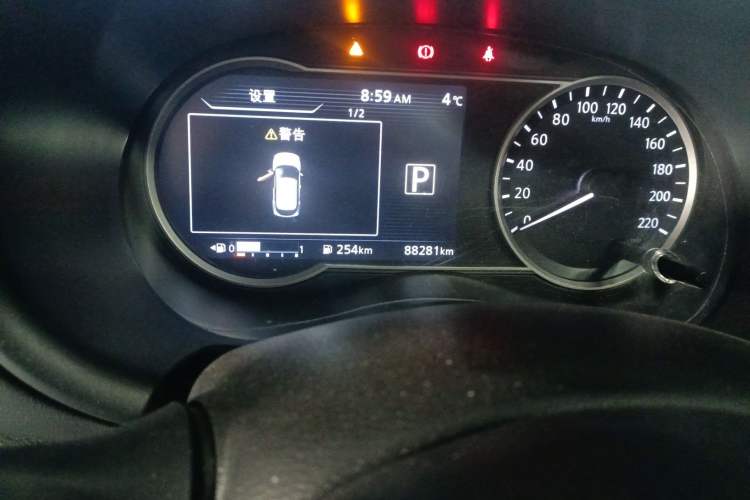 Used Nissan Kicks 2019 1.5L CVT Smart Connect Luxury Edition Odometer Close Up