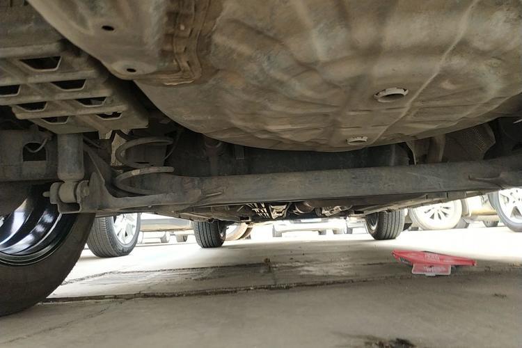 Used Nissan Kicks 2019 1.5L Manual Cool Edition Rear Bumper Underside