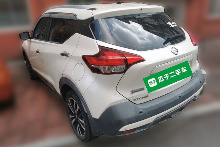 Used Nissan Kicks 2019 1.5L CVT Smart Connect Luxury Edition Rear Left 45 Deg