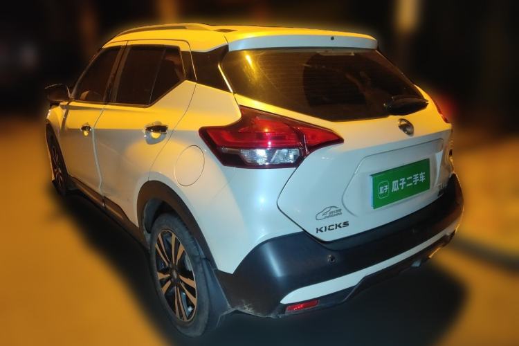 Used Nissan Kicks 2019 1.5L CVT Smart Connect Luxury Edition Rear Left 45 Deg