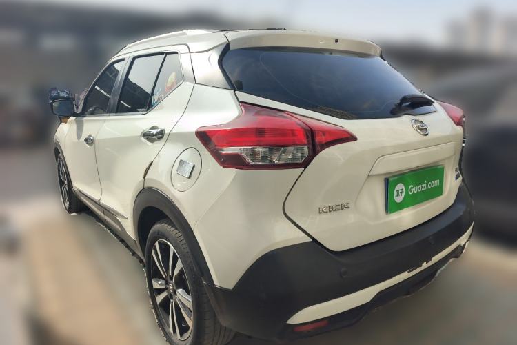 Used Nissan Kicks 2019 1.5L CVT Smart Connect Luxury Edition Rear Left 45 Deg