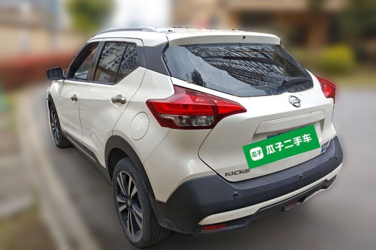 Used Nissan Kicks 2019 1.5L CVT Smart Connect Luxury Edition Rear Left 45 Deg