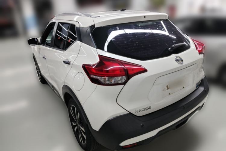 Used Nissan Kicks 2019 1.5L CVT Smart Connect Luxury Edition Rear Left 45 Deg
