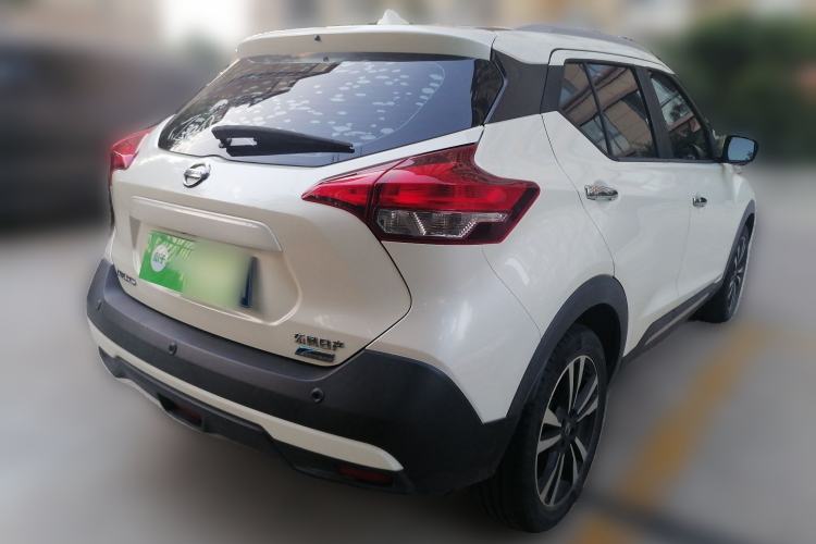 Used Nissan Kicks 2019 1.5L CVT Smart Connect Luxury Edition Rear Right 45 Deg