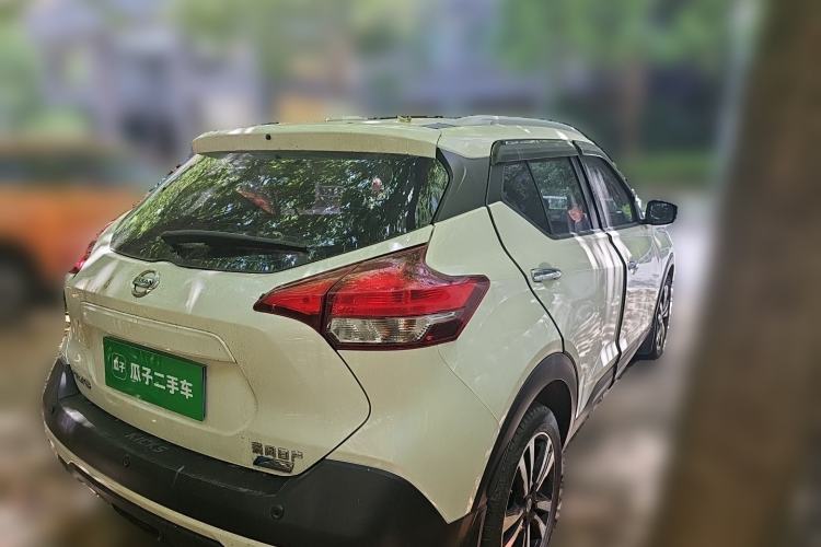 Used Nissan Kicks 2019 1.5L CVT Smart Connect Luxury Edition Rear Right 45 Deg