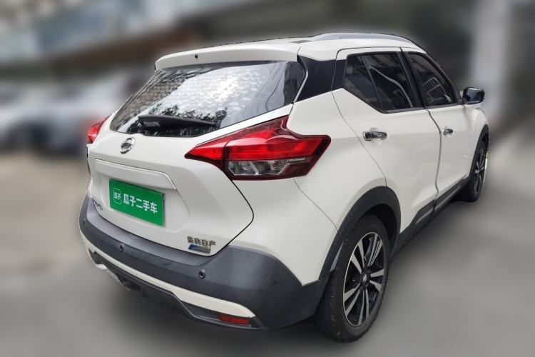 Used Nissan Kicks 2019 1.5L CVT Smart Connect Luxury Edition Rear Right 45 Deg