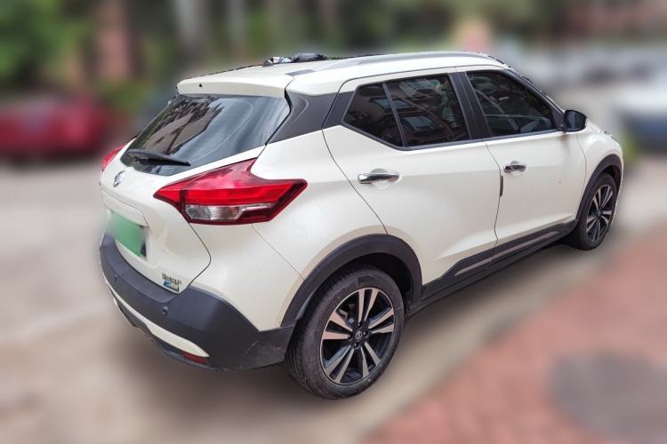 Used Nissan Kicks 2019 1.5L CVT Smart Connect Luxury Edition Rear Right 45 Deg