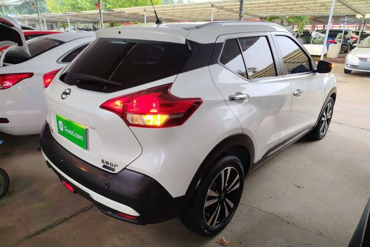 Used Nissan Kicks 2019 1.5L CVT Smart Connect Luxury Edition Rear Right 45 Deg