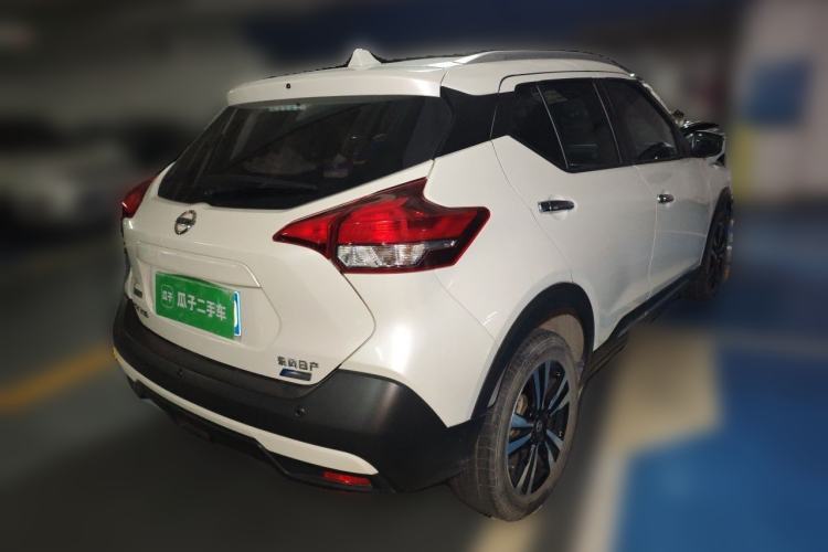 Used Nissan Kicks 2019 1.5L CVT Smart Connect Luxury Edition Rear Right 45 Deg