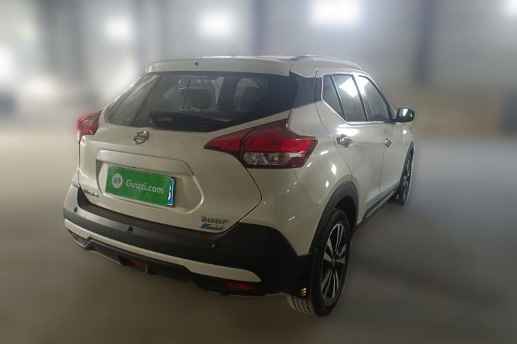 Used Nissan Kicks 2019 1.5L CVT Smart Connect Luxury Edition Rear Right 45 Deg