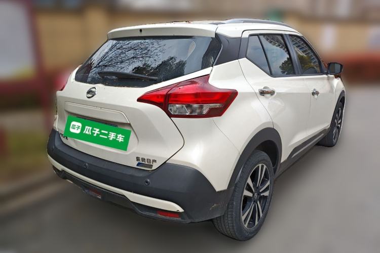 Used Nissan Kicks 2019 1.5L CVT Smart Connect Luxury Edition Rear Right 45 Deg