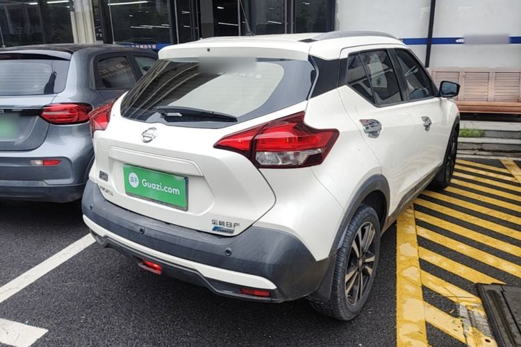 Used Nissan Kicks 2019 1.5L CVT Smart Connect Luxury Edition Rear Right 45 Deg