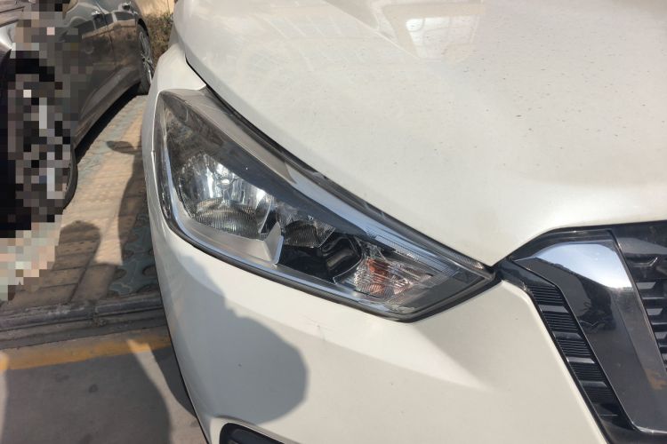 Used Nissan Kicks 2019 1.5L CVT Smart Connect Luxury Edition Right Front Headlight