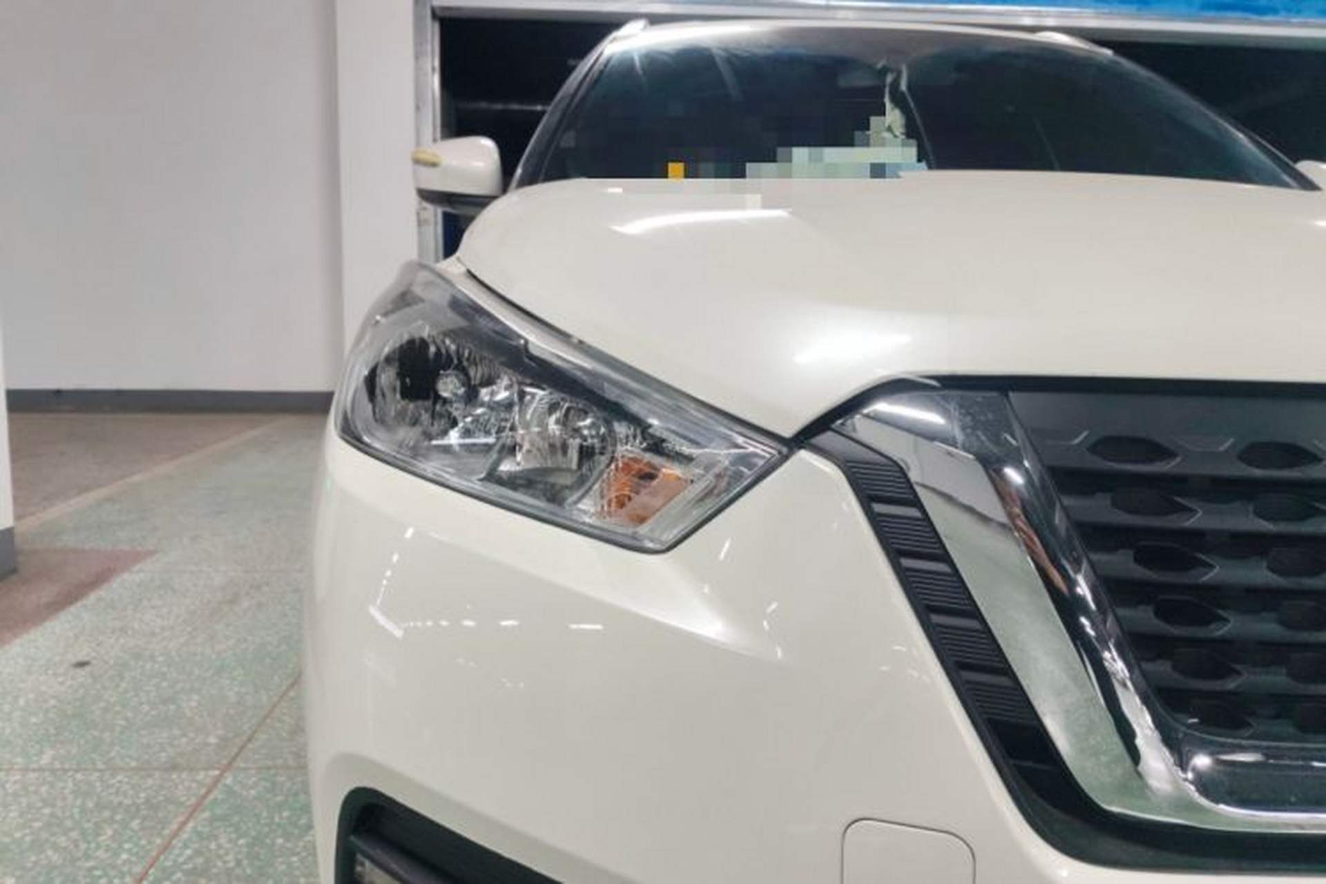 Used Nissan Kicks 2019 1.5L CVT Smart Connect Luxury Edition Right Front Headlight