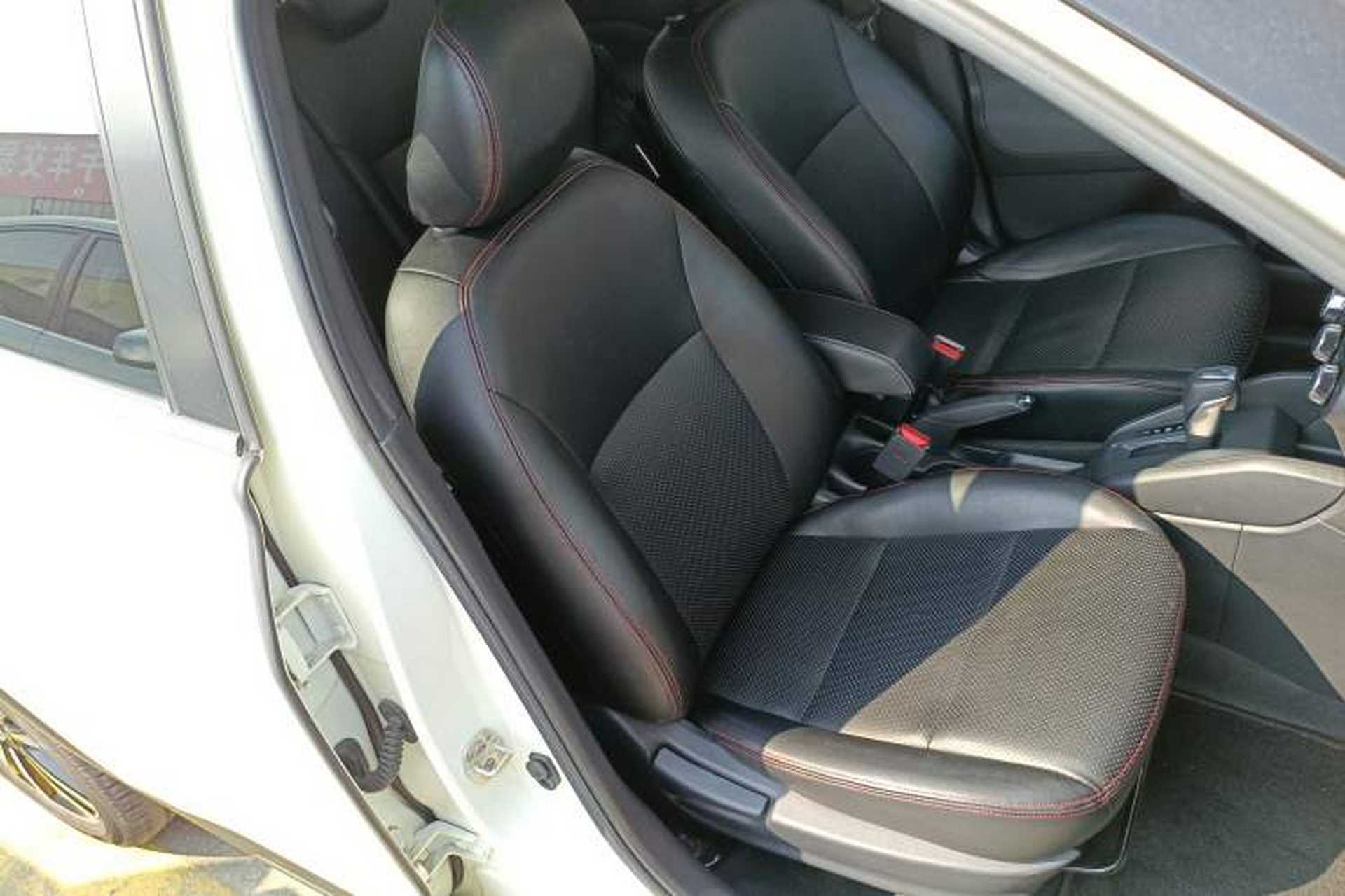 Used Nissan Kicks 2019 1.5L CVT Cool Enjoy Edition Right Front Seat