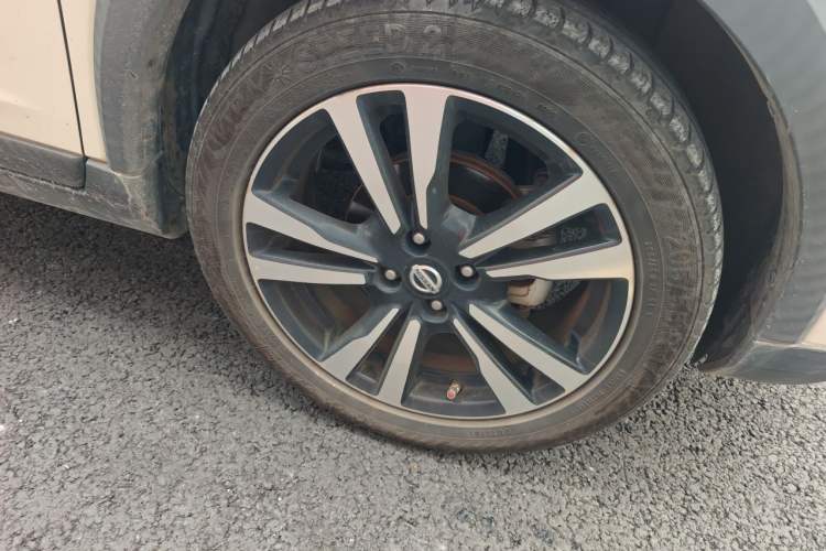Used Nissan Kicks 2019 1.5L CVT Cool Enjoy Edition Right Front Wheel Hub