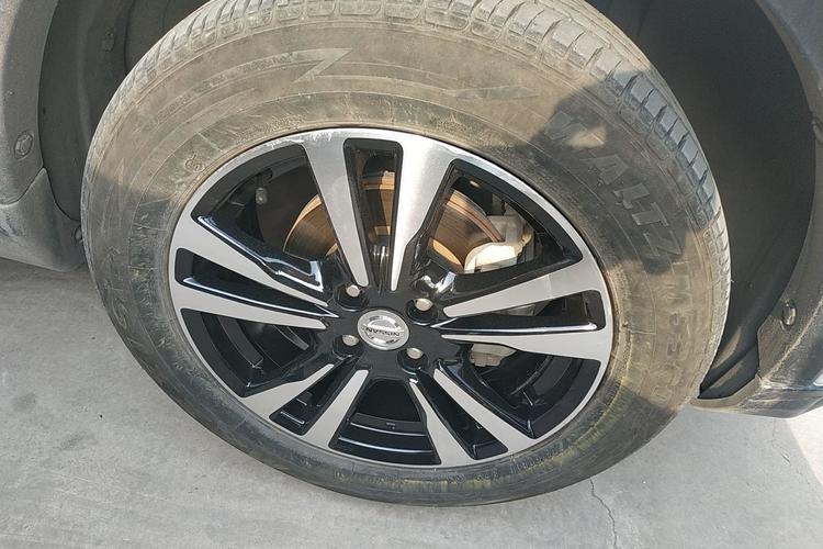 Used Nissan Kicks 2019 1.5L Manual Cool Edition Right Front Wheel Hub