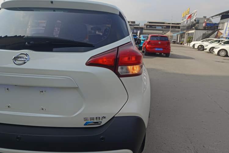 Used Nissan Kicks 2019 1.5L CVT Smart Connect Luxury Edition Right Rear Taillight