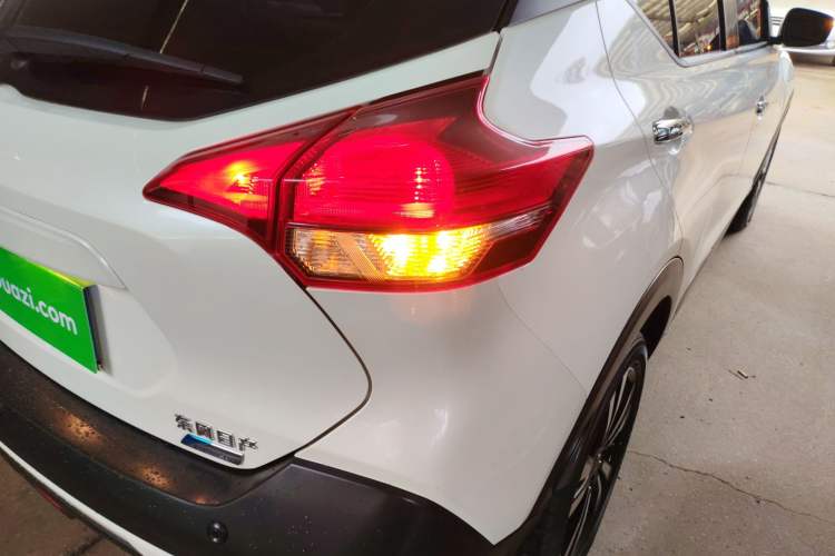 Used Nissan Kicks 2019 1.5L CVT Smart Connect Luxury Edition Right Rear Taillight