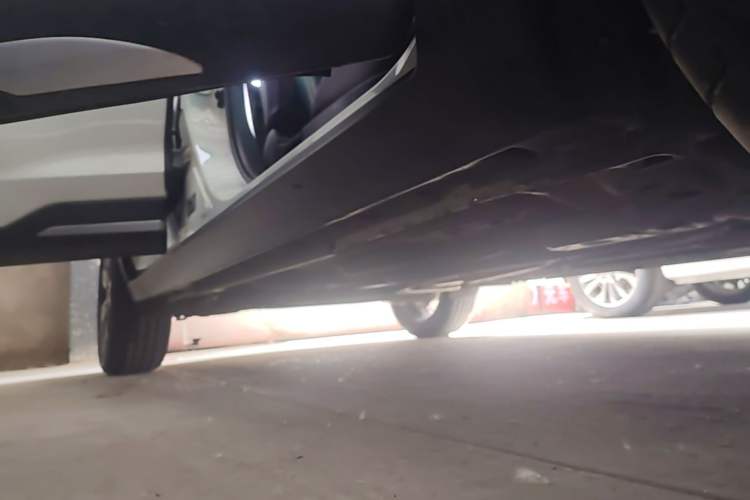 Used Nissan Kicks 2019 1.5L CVT Cool Enjoy Edition Right Side Sill