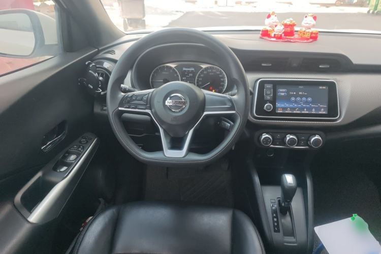 Used Nissan Kicks 2019 1.5L CVT Cool Enjoy Edition Steering Wheel