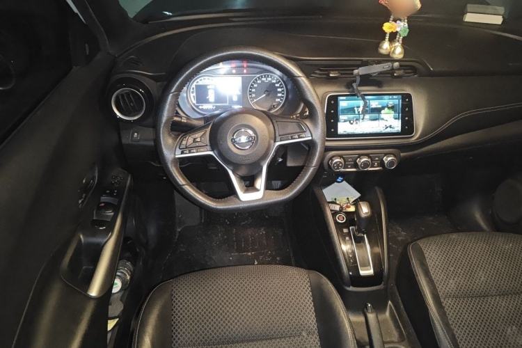 Used Nissan Kicks 2019 1.5L CVT Smart Connect Deluxe Edition Steering Wheel