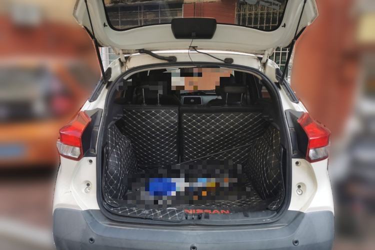Used Nissan Kicks 2019 1.5L CVT Smart Connect Luxury Edition Trunk